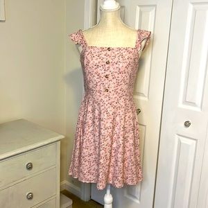 Beautiful Spring / Summer Flower Pattern Dress from Francesca’s